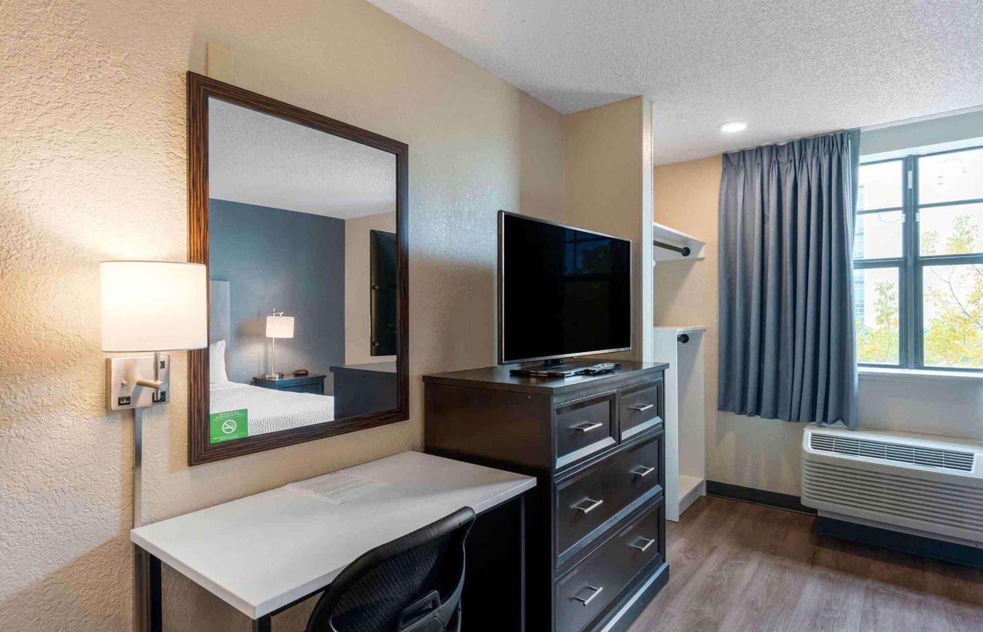 Extended Stay America Premier Suites - Miami - Airport - Doral - 87Th Avenue South Sweetwater Екстер'єр фото