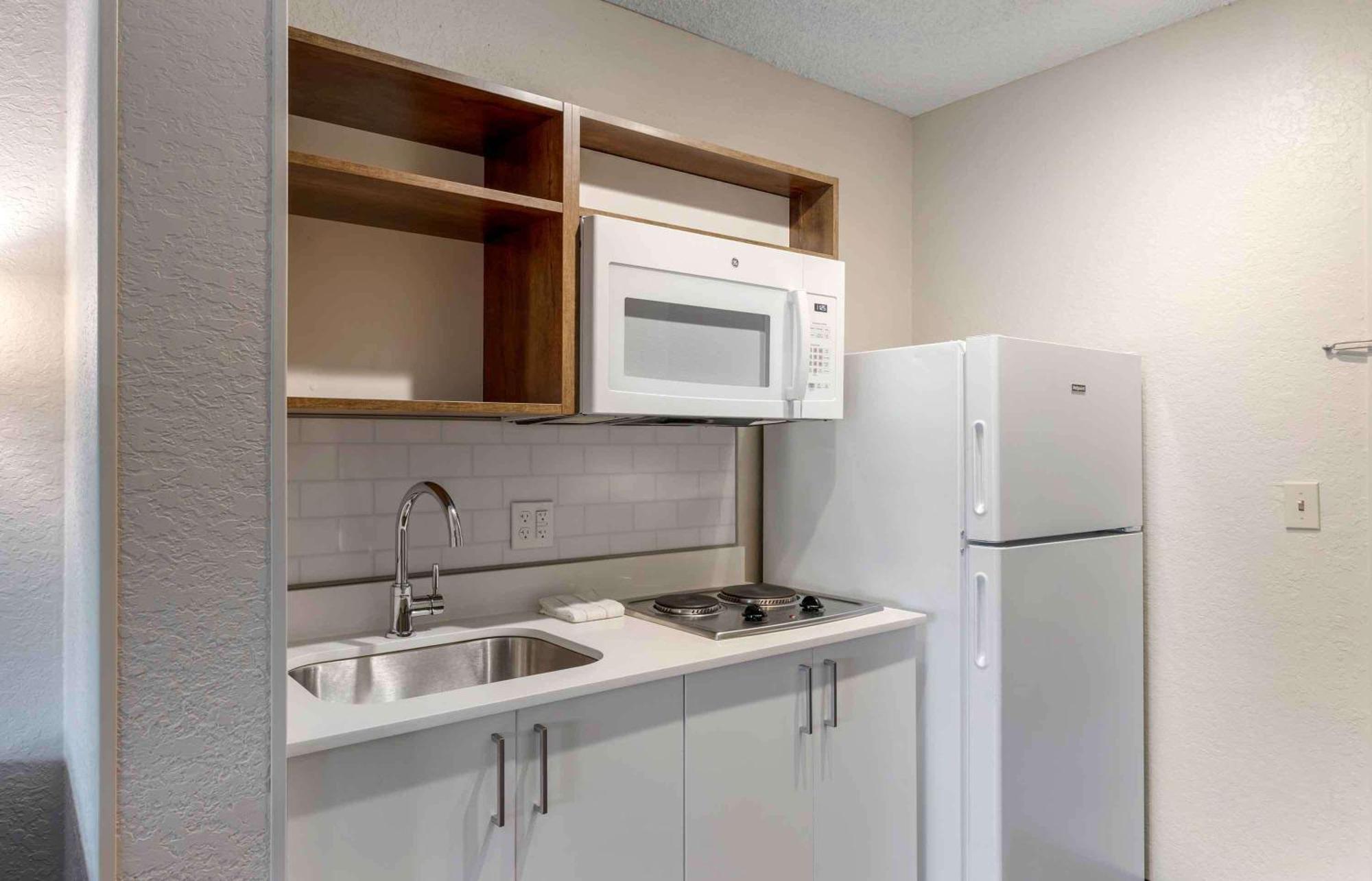 Extended Stay America Premier Suites - Miami - Airport - Doral - 87Th Avenue South Sweetwater Екстер'єр фото