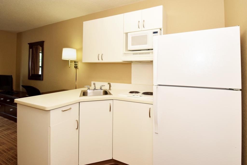 Extended Stay America Premier Suites - Miami - Airport - Doral - 87Th Avenue South Sweetwater Екстер'єр фото
